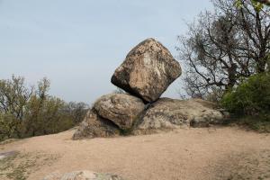 Pákozdi-ingókövek